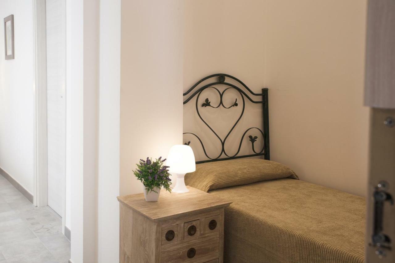 Bed & Breakfast Del Faro Giovinazzo Esterno foto
